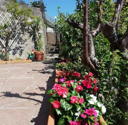 Dalla Isi Il Giardino Sul Golfo Pitelli