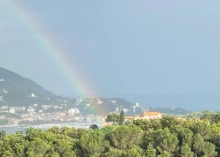 Lägenhet Dalla Isi Il Giardino Sul Golfo