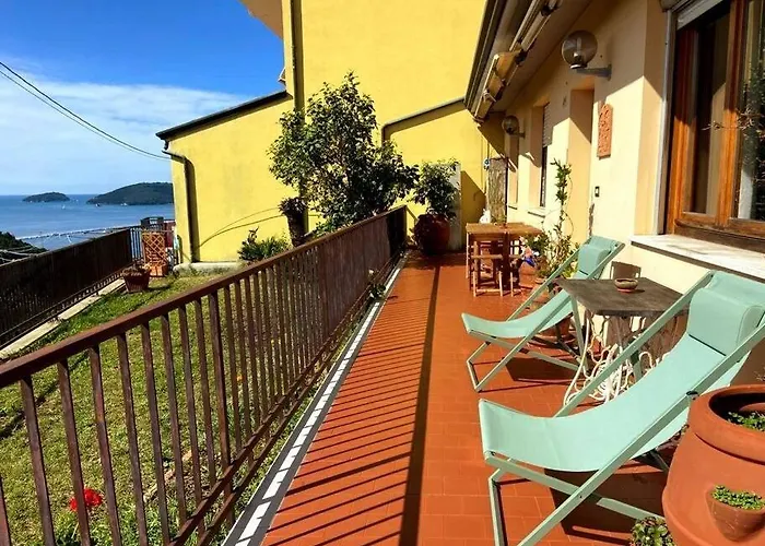 Lägenhet Dalla Isi Il Giardino Sul Golfo